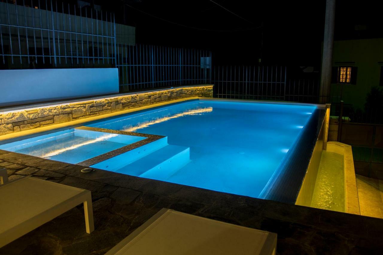 The Hill House Villa Kato Daratso Exterior photo